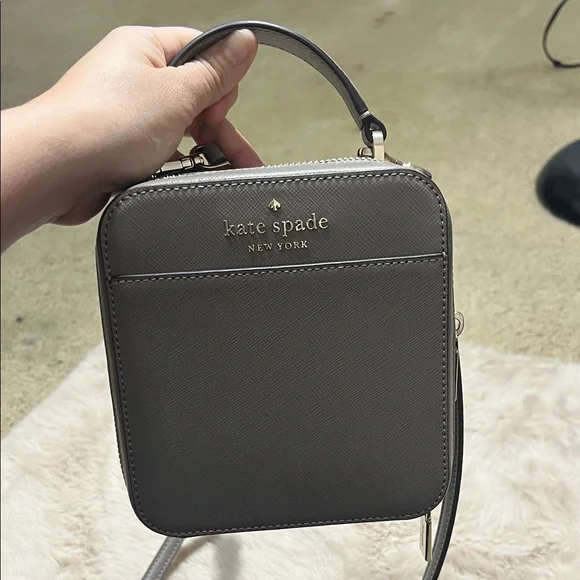 Kate Spade Elegant Crossbody Bag - Picture 4 of 10